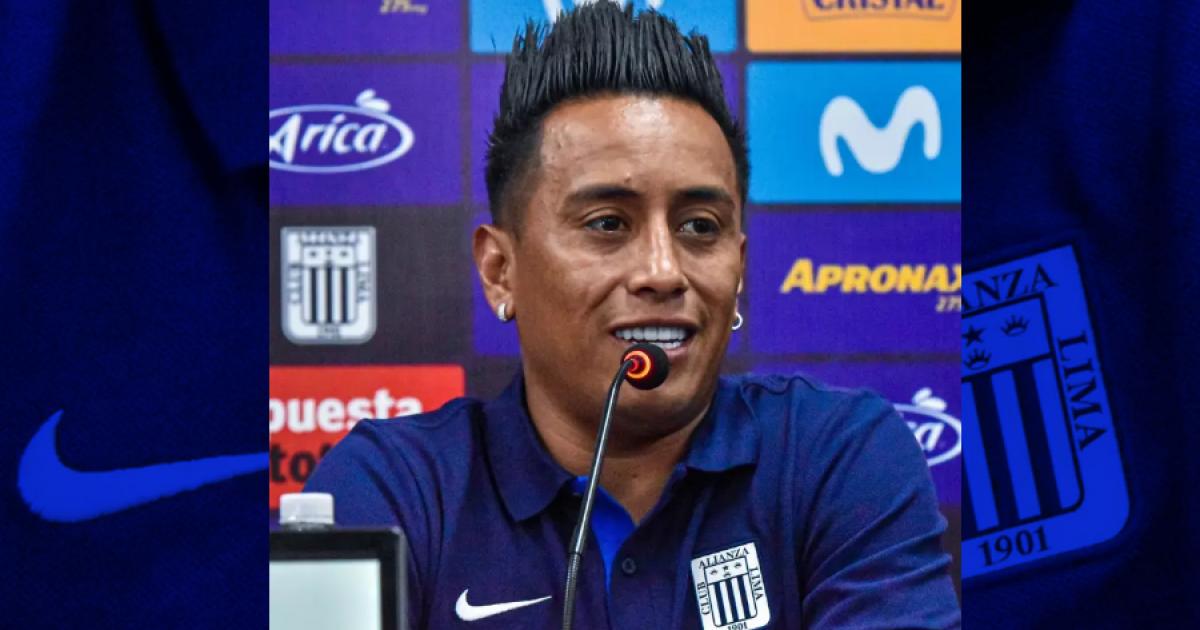 (FOTOS) Cueva: "Vengo a Alianza con el propósito de buscar el tricampeonato y pelear en la Libertadores"