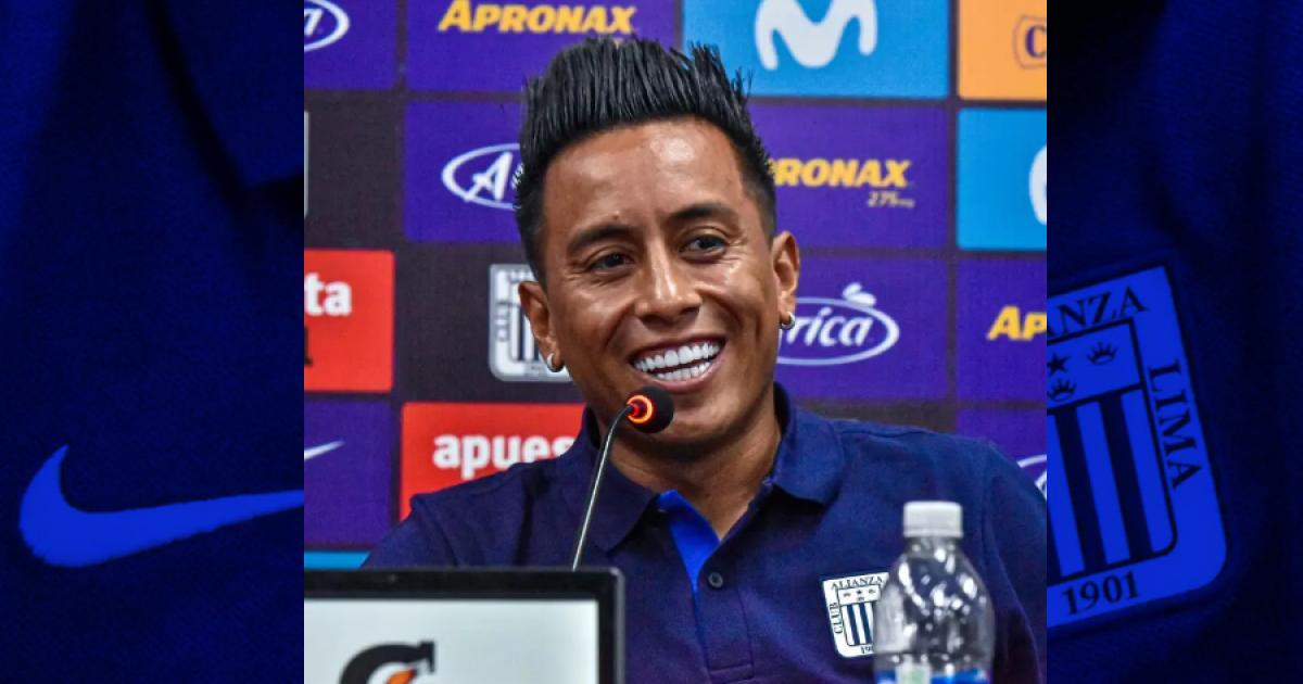 (FOTOS) Cueva: "Vengo a Alianza con el propósito de buscar el tricampeonato y pelear en la Libertadores"