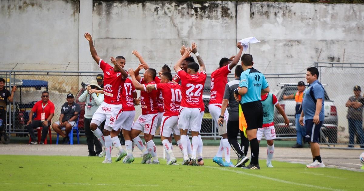 (FOTOS) Unión Comercio venció por 2-0 a Sport Huancayo