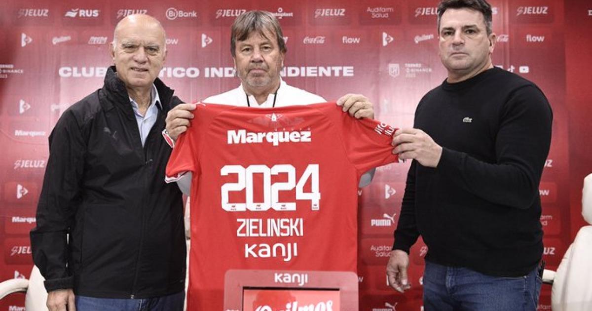 Ricardo Zielinski fue oficializado como nuevo DT de Independiente