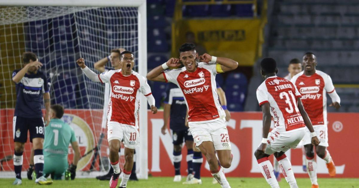 ¡Para no creerlo! Santa Fe volteó 2-1 a Gimnasia en la agonía del partido
