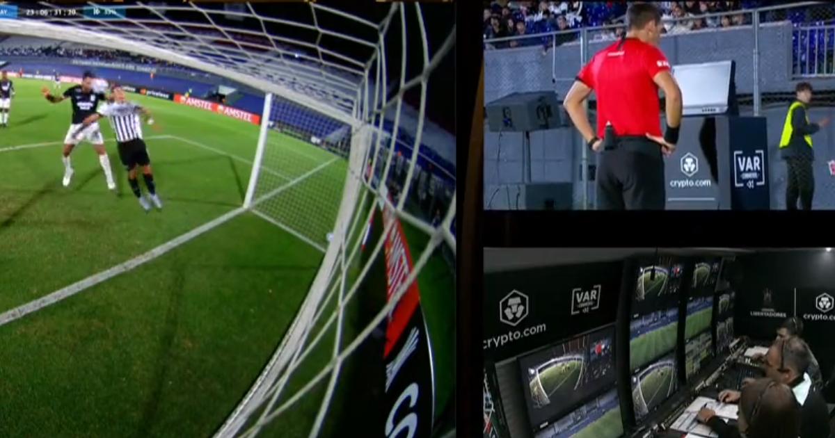  (VIDEO) VAR anuló el doblete de Aldair Rodríguez en Paraguay