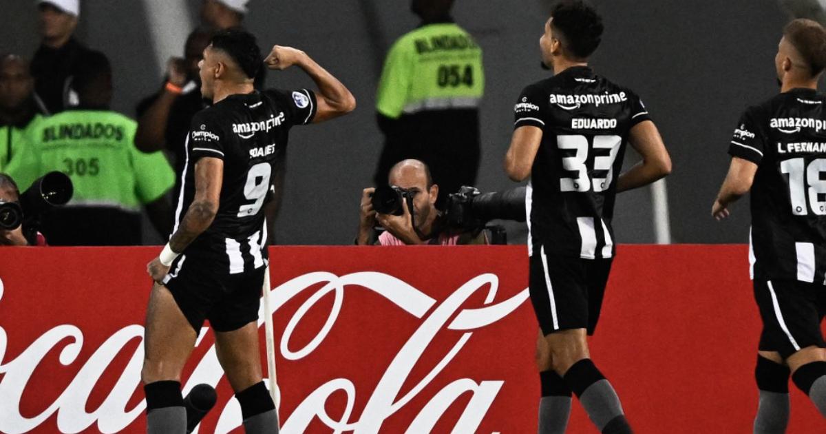 César Vallejo terminó con nueve y cayó goleado 0-4 ante Botafogo en Brasil 