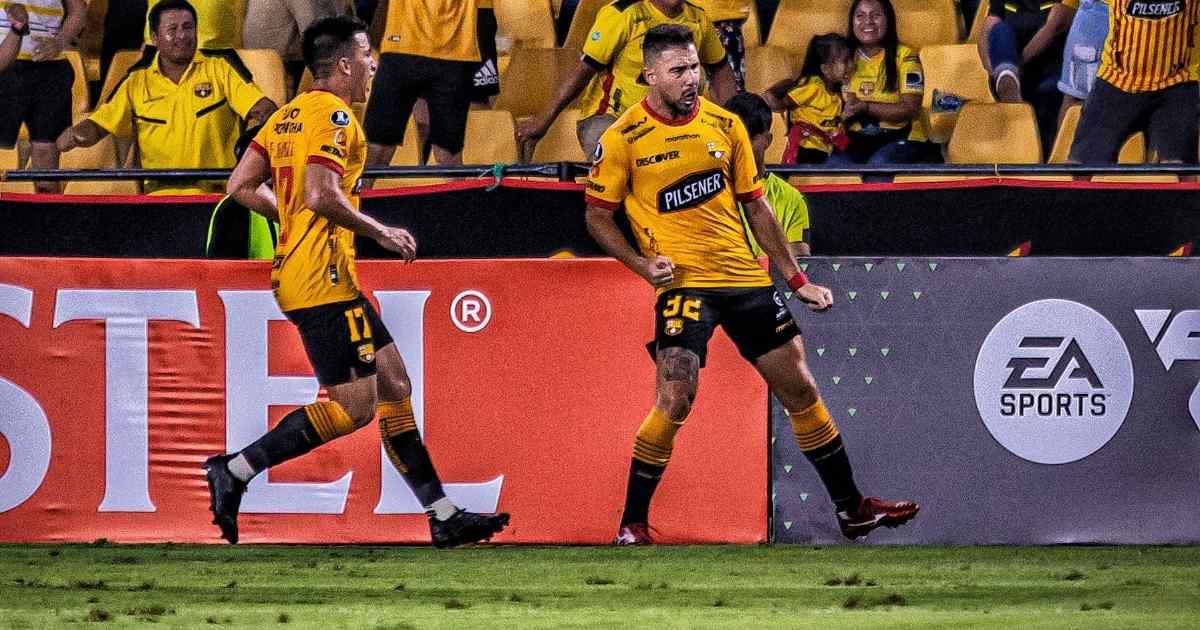 Barcelona venció a Bolívar en Ecuador