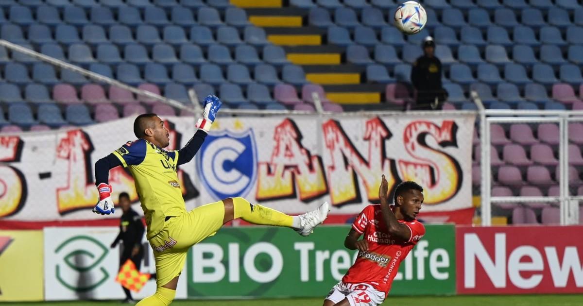 (VIDEO / FOTOS) Cienciano venció por 1-0 a Carlos A. Mannucci en Cusco
