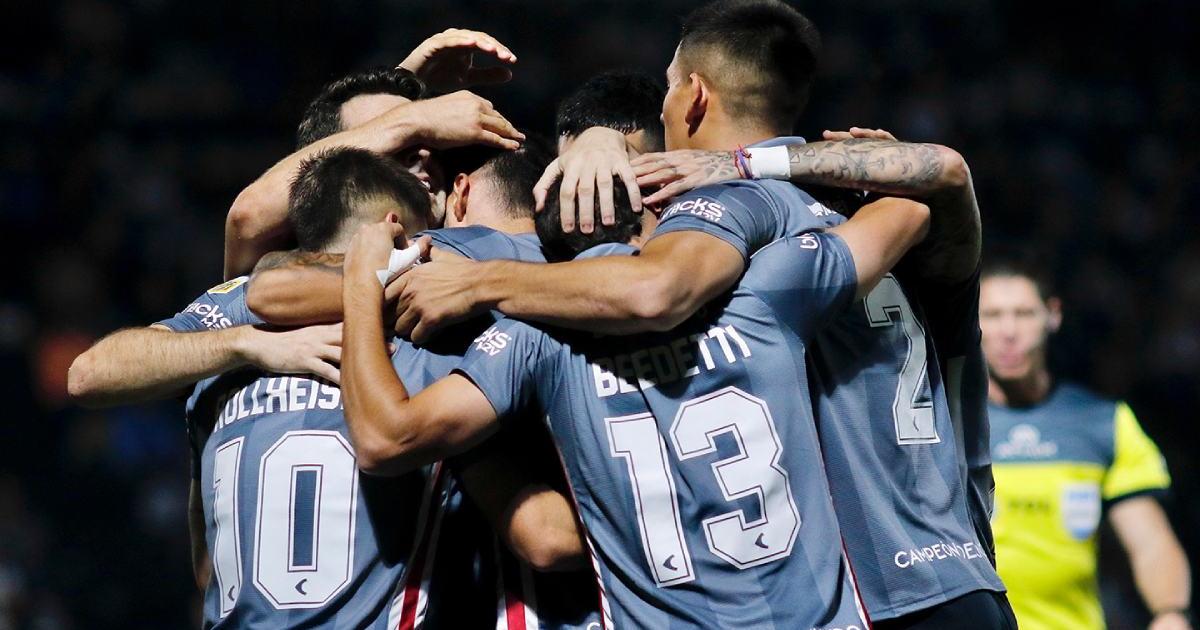 Estudiantes de La Plata derrotó 2-1 a Platense de visita