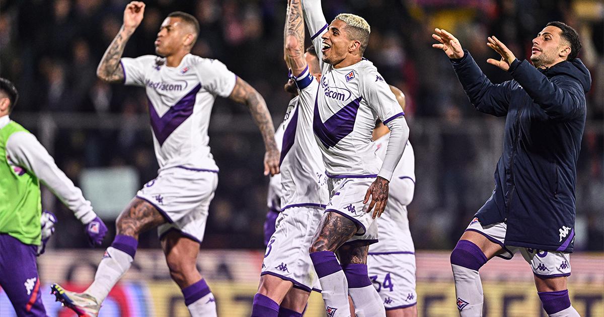 (VIDEO) Fiorentina venció a Cremonese y puso pie y medio en la final de la Copa Italia