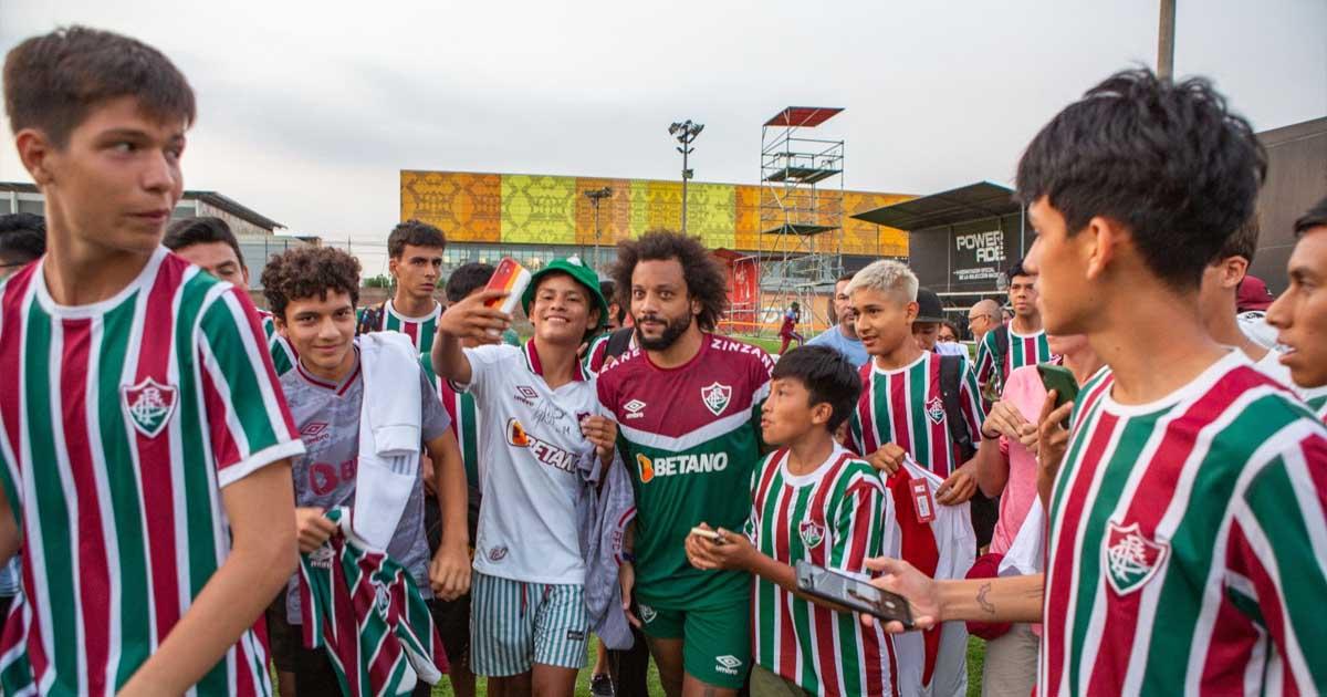 Fluminense cumplió sueño de menores de su academia en el Perú