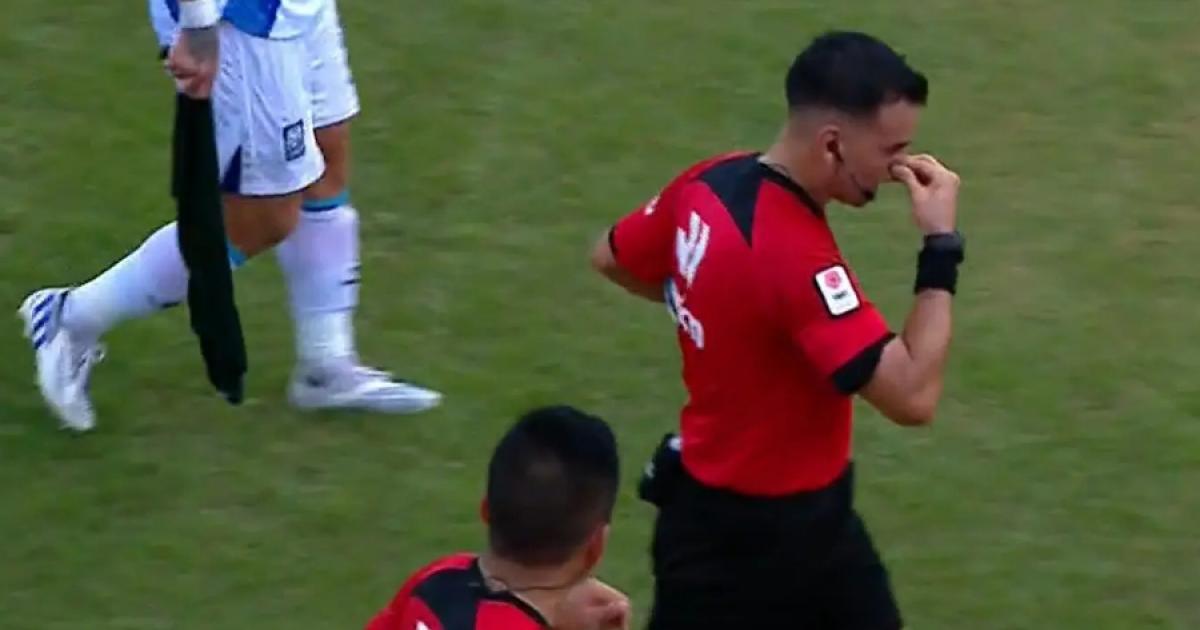 El partido entre A. Atlético y Alianza Lima se paralizó unos minutos por detonación de bomba lacrimógena