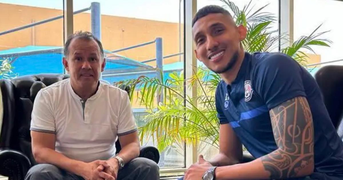¡Turno de Arabia! Juan Reynoso se reunió con Christofer Gonzáles