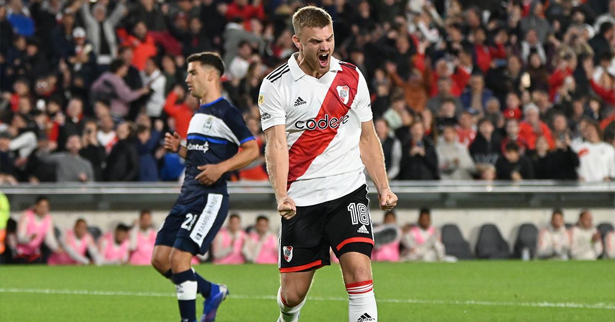 River Plate goleó a Gimnasia y lidera en solitario la liga argentina