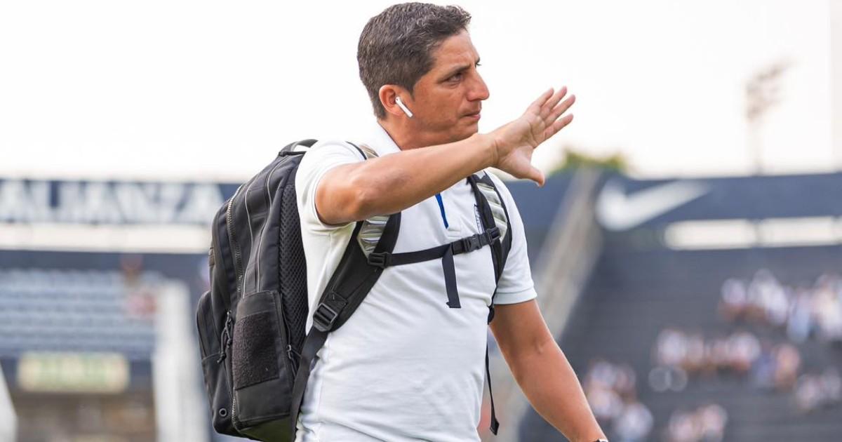Salas: "Tenemos un plantel numeroso y todos se preparan bien"