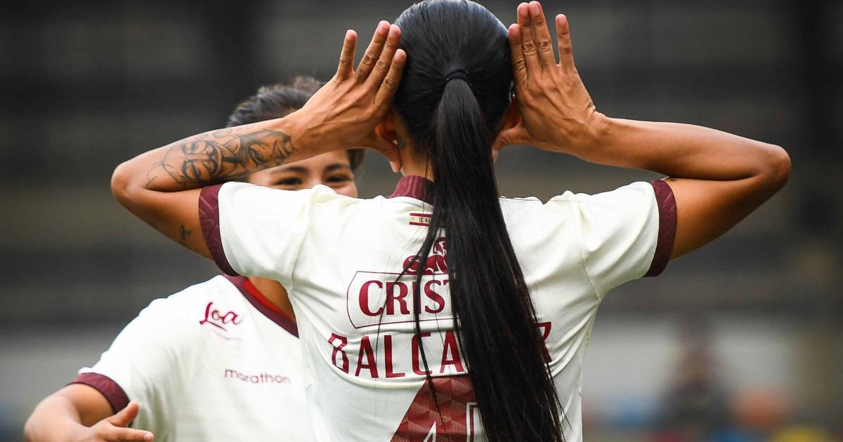 Universitario venció a Municipal y sigue liderando en Liga Femenina