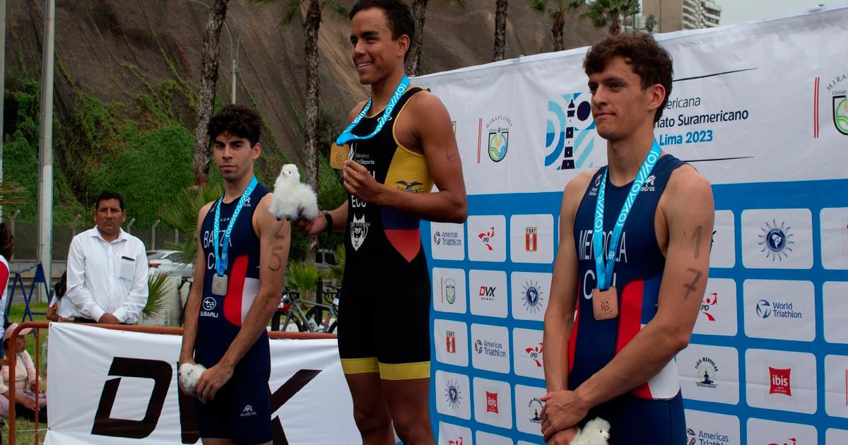 Ecuatoriano Matute ganó Suramericano de triatlón realizado en Playa Redondo I de Miraflores