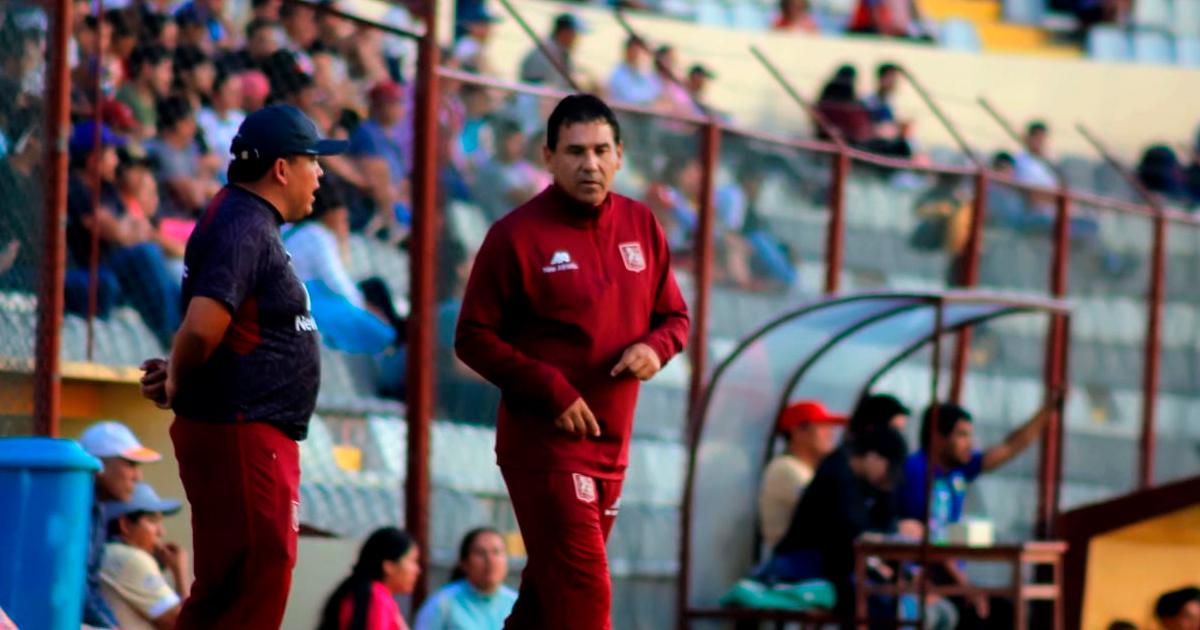 DT Cortijo viaja a EE.UU para ver posibilidades de dirigir en fútbol estadounidense