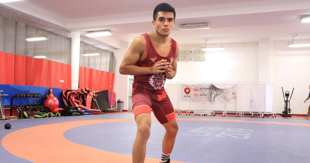 Cinco luchadores peruanos clasificaron a Panamericanos Santiago 2023