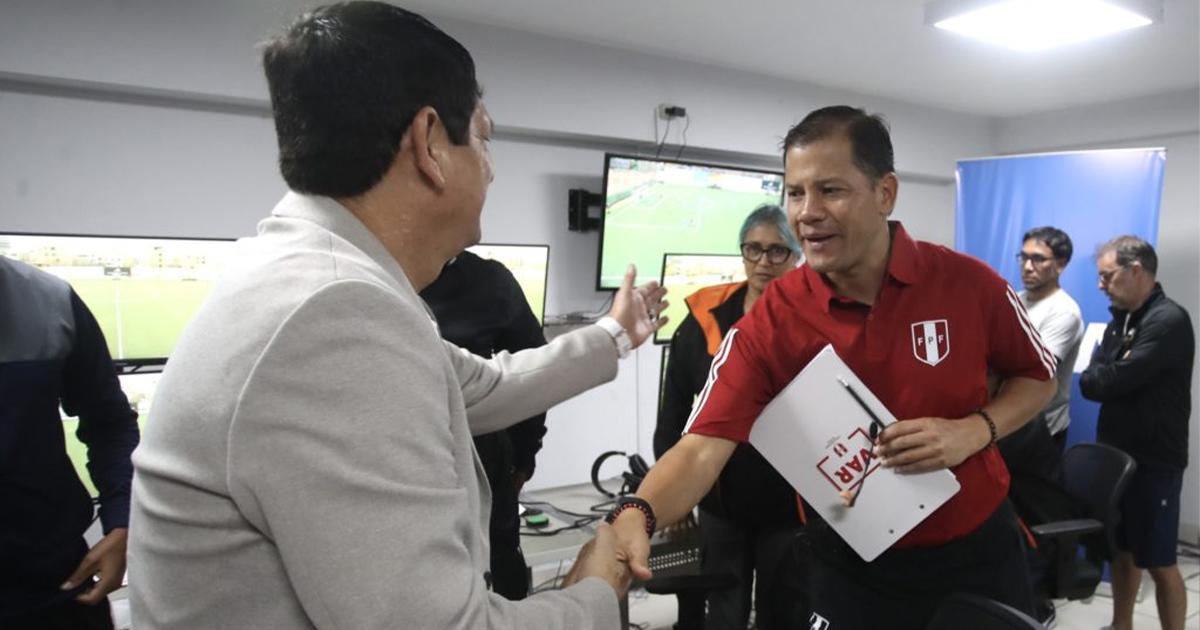 (FOTOS) Lozano: "El VAR mejorará la competencia de nuestros equipos a nivel nacional e internacional"
