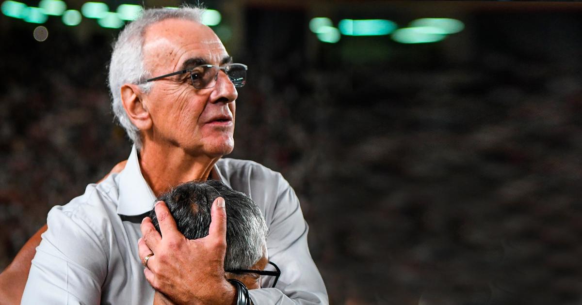 Fossati:  "Estos son momentos que te dan ganas de largar todo"