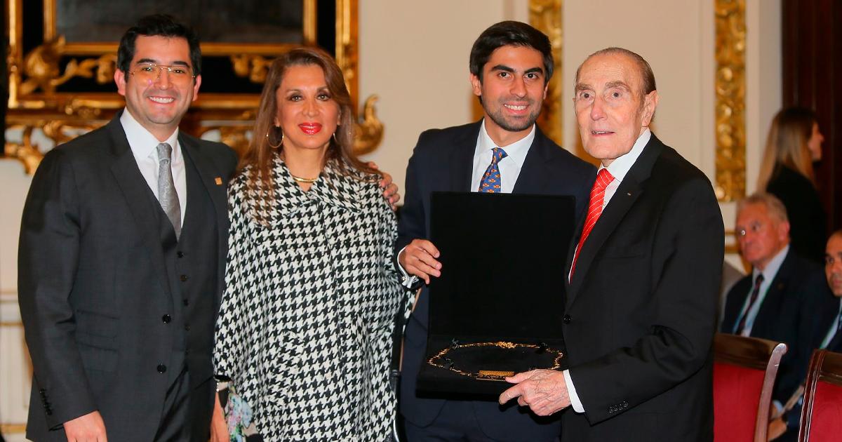 Comité Olímpico Peruano fue condecorado con el Gran Collar de Honor por ACODEPA