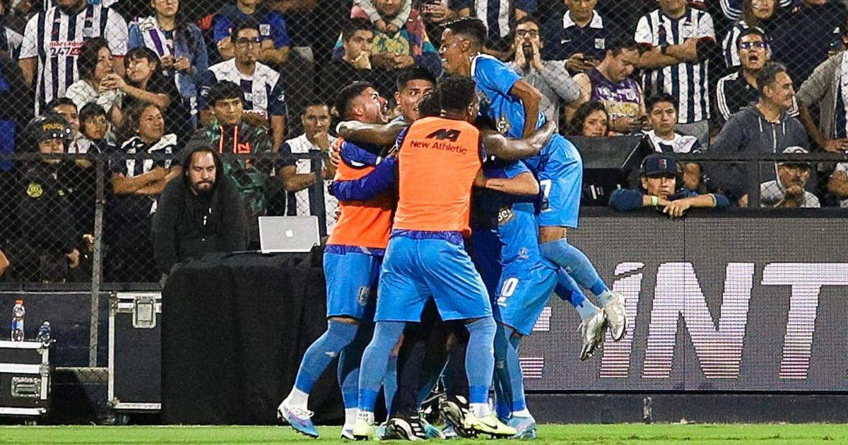 (VIDEO | FOTOS) ¡El Apertura es blanquiazul! Alianza goleó por 6-1 a Binacional y se quedó con el título