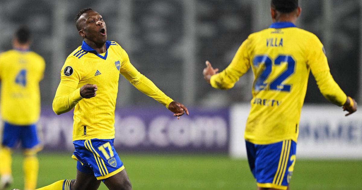 (VIDEO) Con golazo de Advíncula, Boca Juniors venció a Colo Colo por la Libertadores