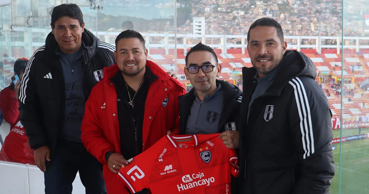 Cienciano recibió la visita de parte del comando técnico de la selección peruana