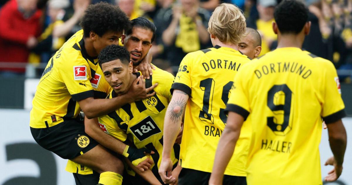 Dortmund aplastó al Wolfsburgo y aún sueña con el título de la Bundesliga