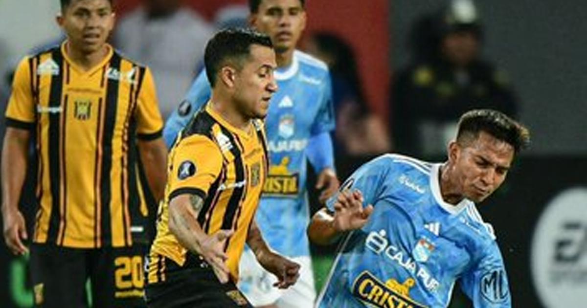 (VIDEO / FOTOS) ¡Volvió a la vida! Cristal venció a The Strongest y resucita en la Libertadores