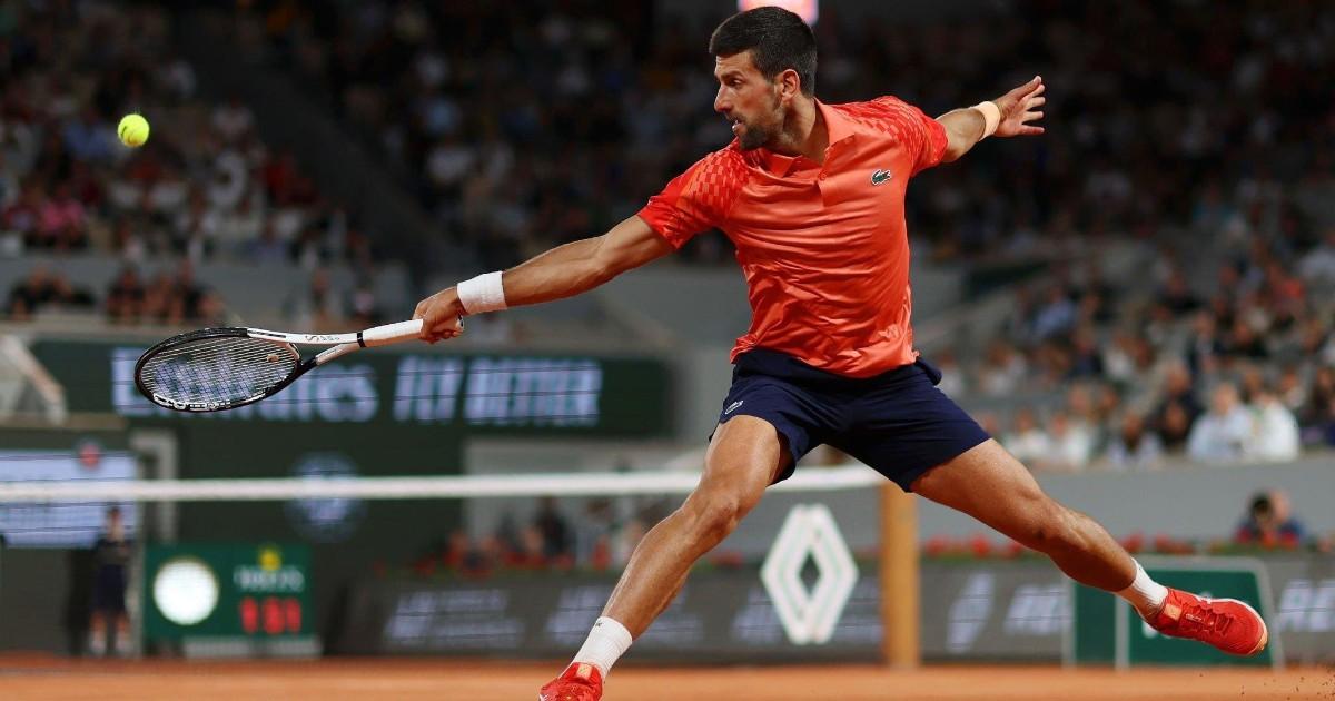 Djokovic avanzó en tercera ronda en Roland Garros