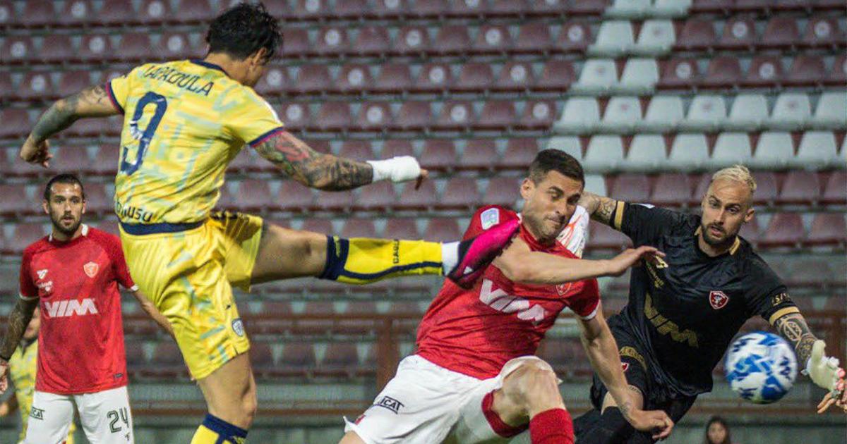 (VIDEO) Con doblete de Lapadula, Cagliari goleó a Peruggia y quedó a un paso de los playoffs