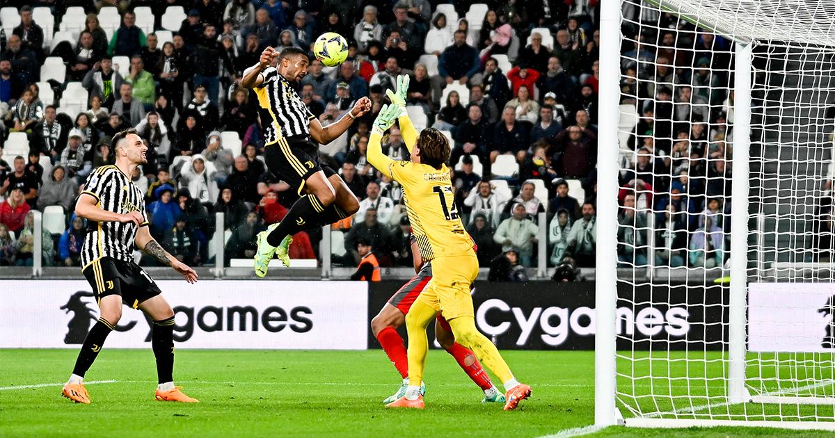 La Juventus gana y se afianza en puestos de Champions 