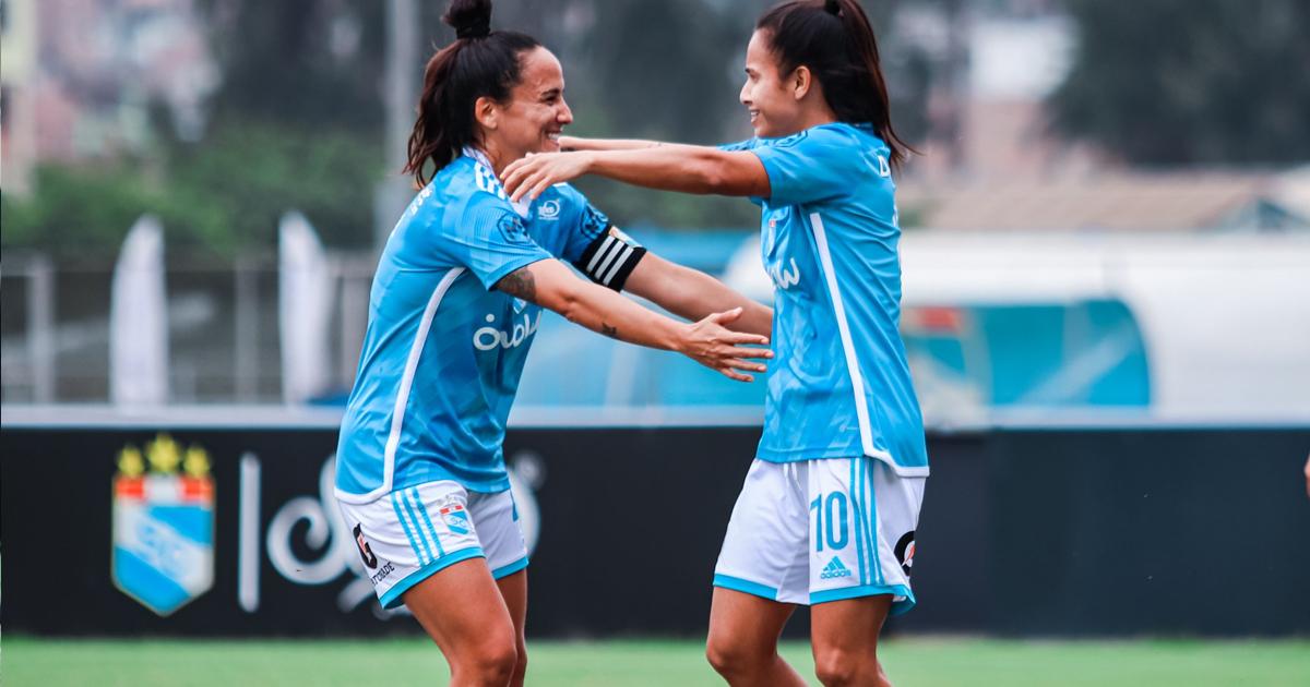 (FOTOS) Cristal goleó 4-1 a FC Killas en La Florida