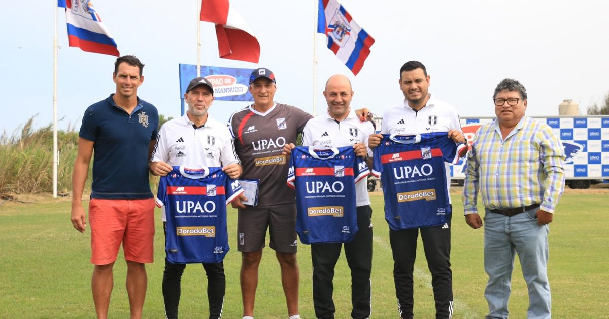 (FOTOS) Cuerpo técnico de la Selección peruana visitó instalaciones de Mannucci
