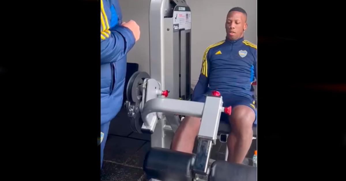 (VIDEO) Así se viene recuperando Luis Advincula en el predio de Boca Juniors