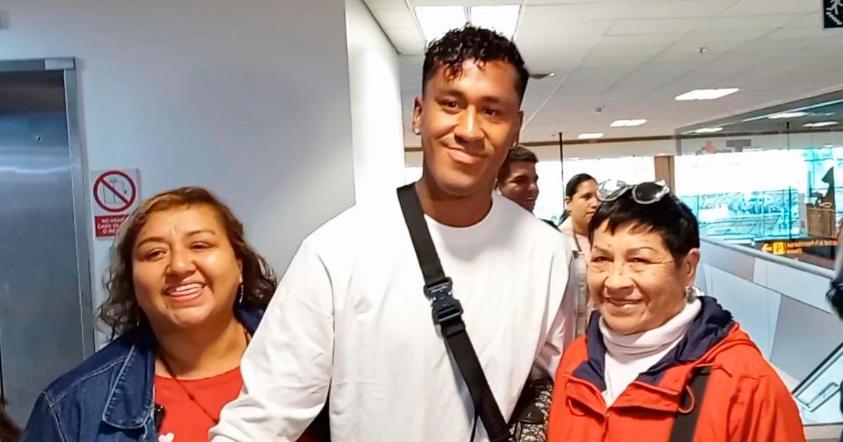 En silencio: Renato Tapia sigue de vacaciones y viajó esta mañana al interior del país
