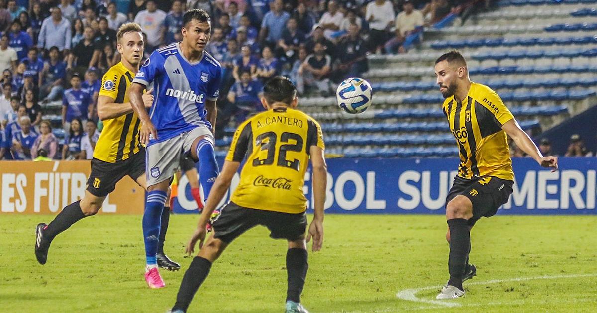Emelec y Guaraní empataron en Guayaquil por la Copa Sudamericana