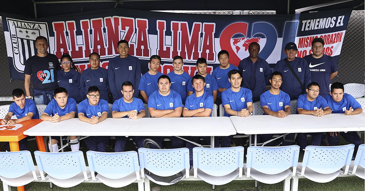 Equipo de Futsal Down de Alianza recibió visita de lujo