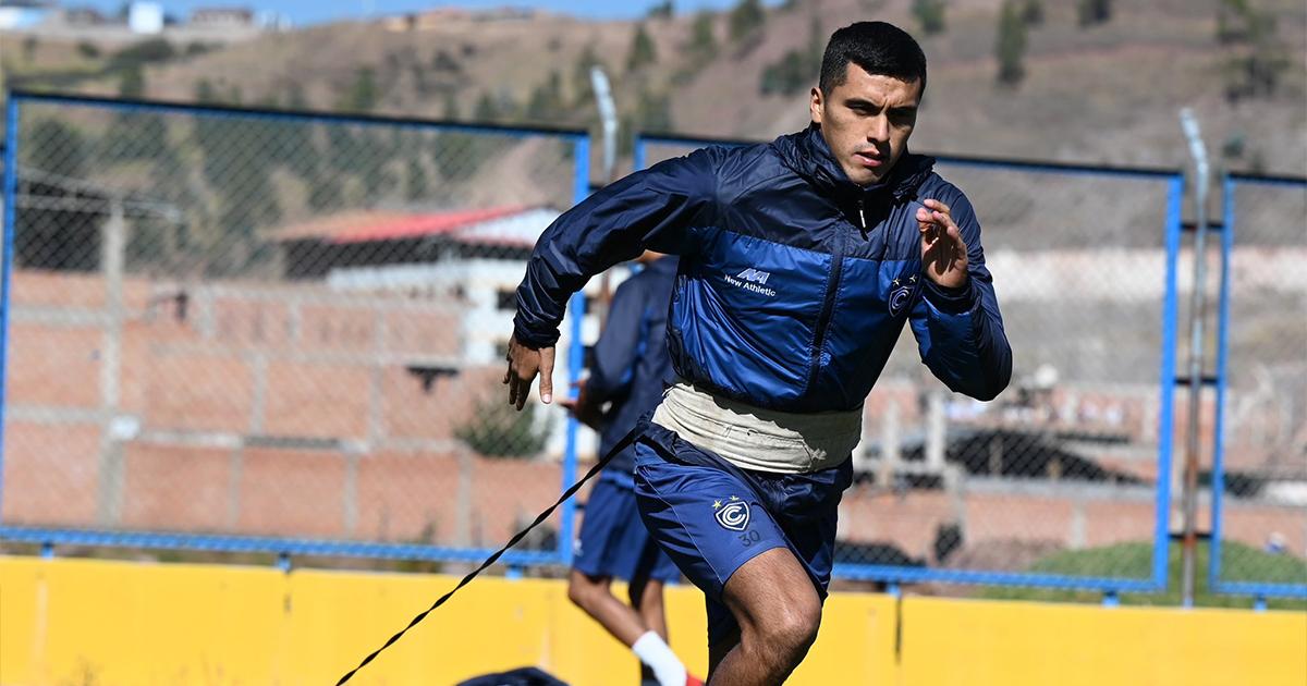 Leonel Solís tuvo su primer entrenamiento como jugador de Cienciano