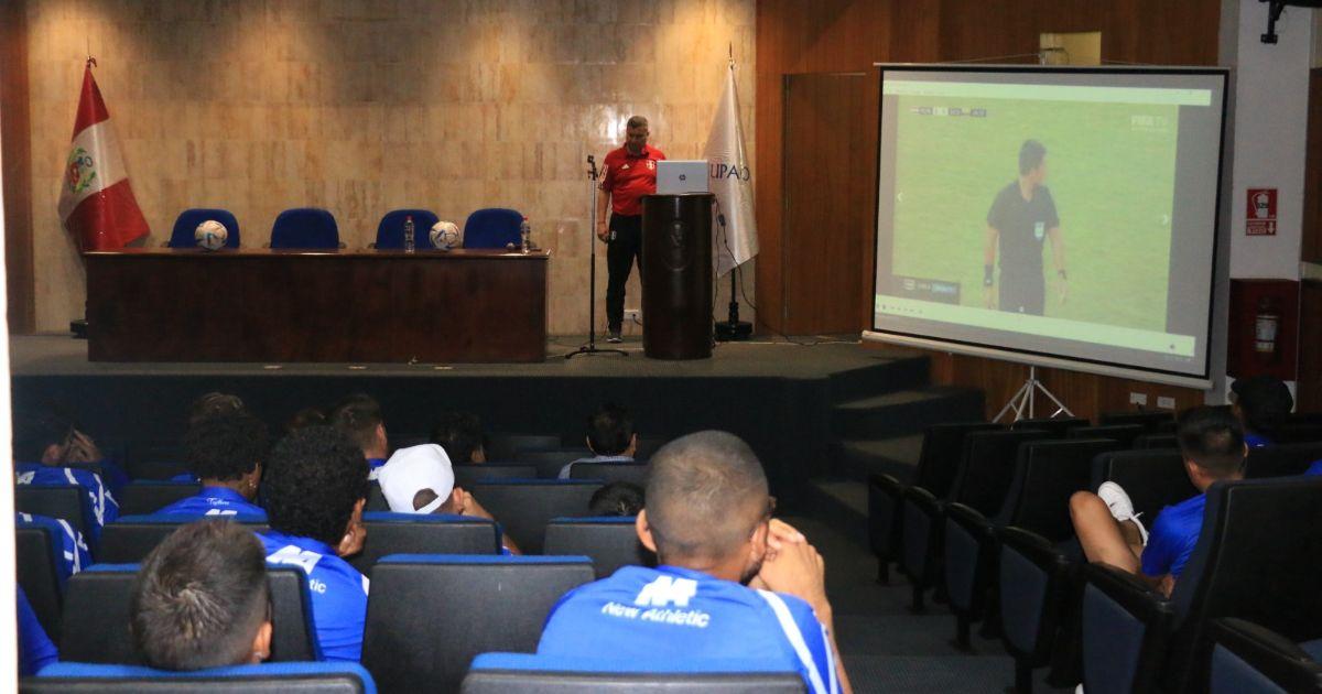 Directiva de Mannucci organizó capacitación por implementación del VAR