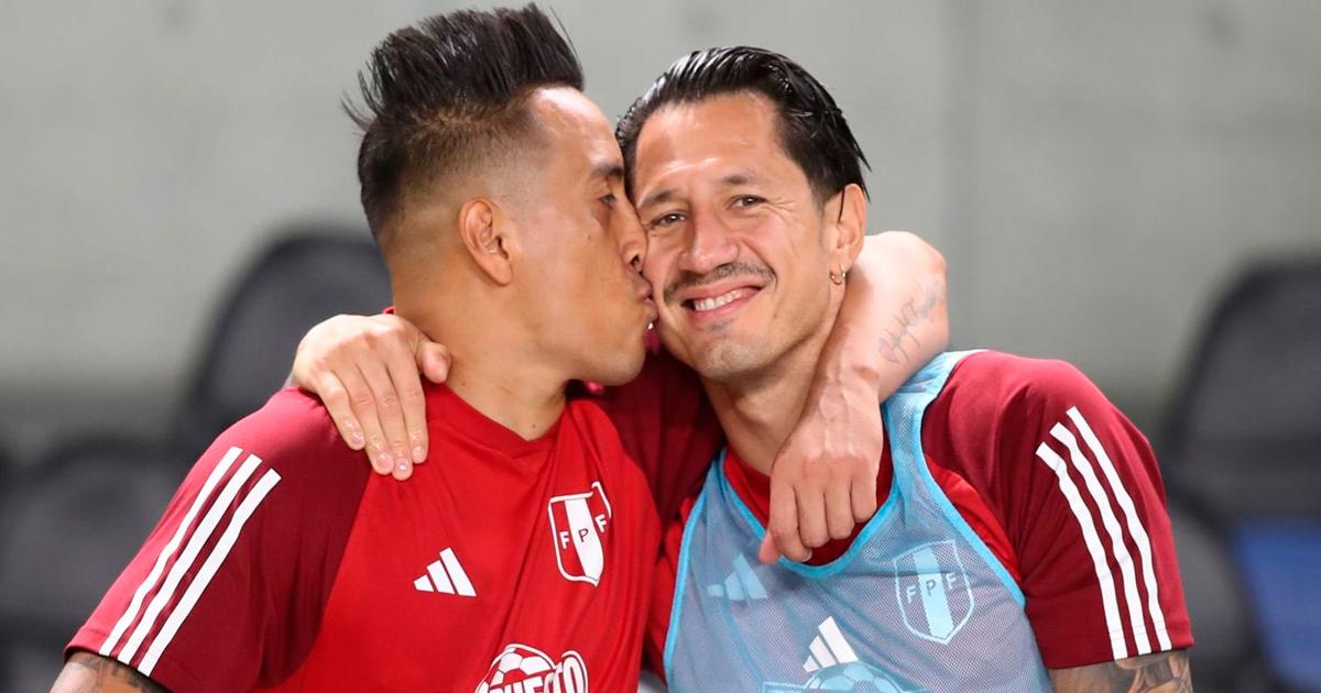 (FOTOS)Selección peruana reconoció el Panasonic Suita y quedó lista para medirse a Japón