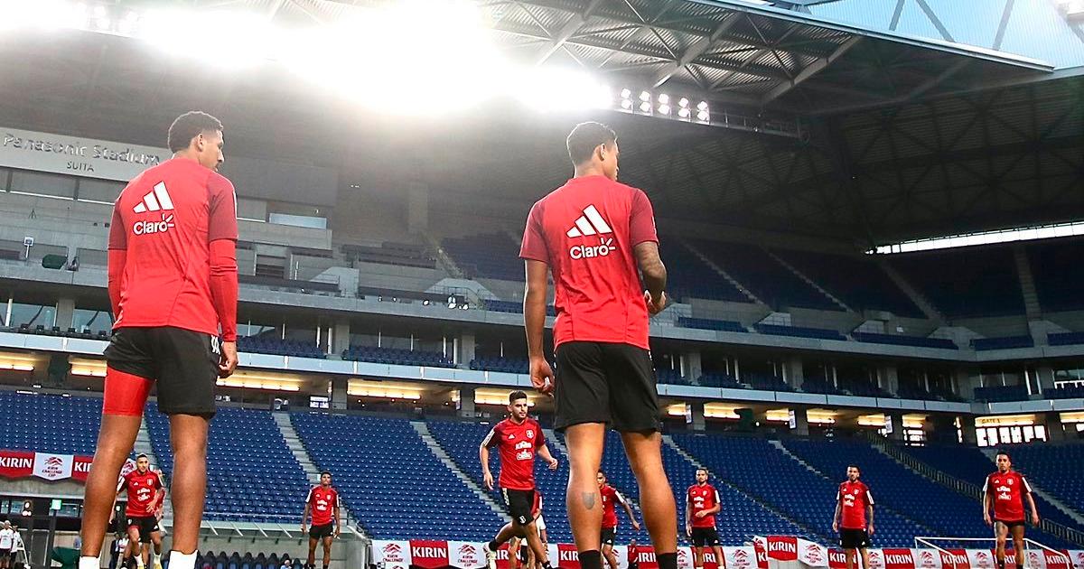 (FOTOS)Selección peruana reconoció el Panasonic Suita y quedó lista para medirse a Japón
