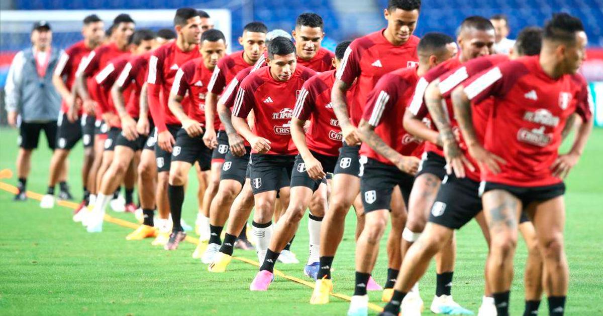 (FOTOS)Selección peruana reconoció el Panasonic Suita y quedó lista para medirse a Japón