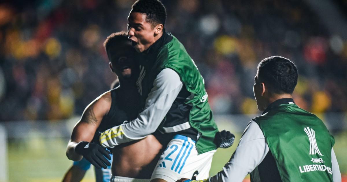 (VIDEO | FOTOS) ¡Triunfazo en La Paz! Cristal venció por 2-1 a The Strongest y sueña con avanzar en la Libertadores