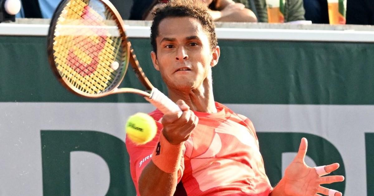 ¡Con la cabeza en alto! Juan Pablo Varillas se despidió de Roland Garros al caer ante Novak Djokovic