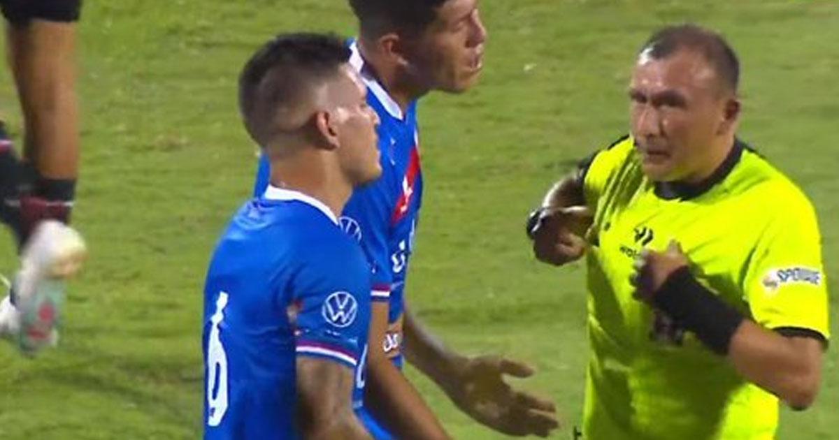 ¡Gustavo Viera recibió 6 fechas por faltar el respeto al árbitro!