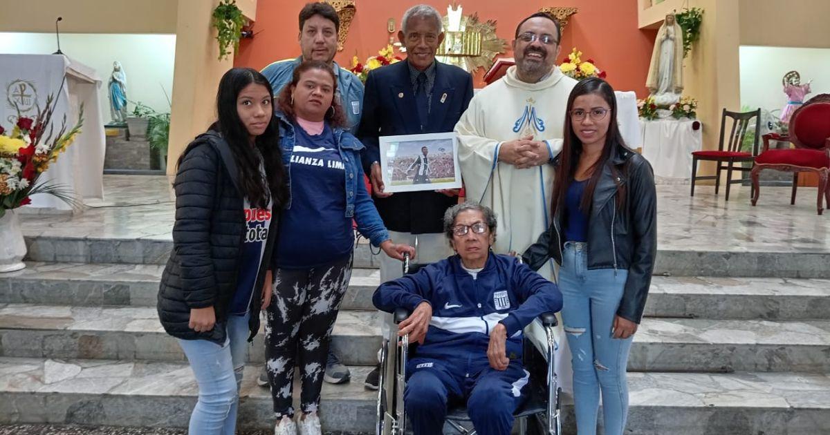Alianza Lima celebra los 115 años de Alejandro Villanueva