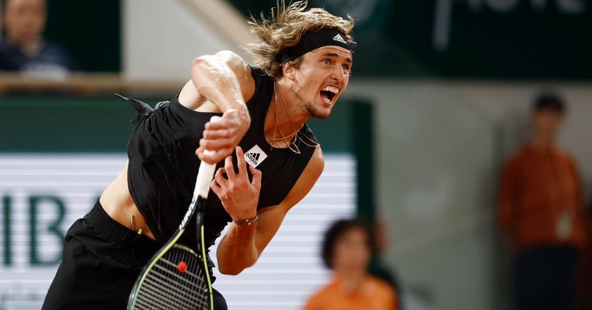 Zverev clasificó a los cuartos de final de Roland Garros y enfrentará a argentino Etcheverry