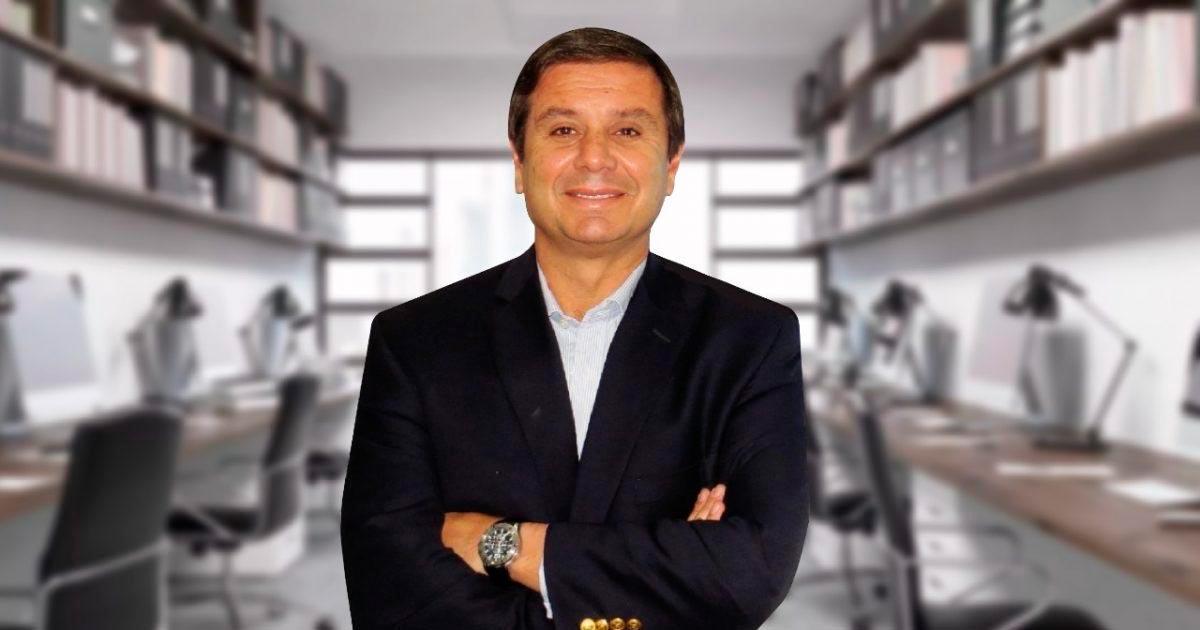 Felipe Cantuarias, expresidente de Sporting Cristal en diálogo con 'Negrini lo sabe' de Radio Ovación, manifestó que confía en que el cuadro rimense pueda darle vuelta a la serie a Emelec por los playoffs de la Copa Sudamericana esta noche en Guayaquil.  "Este año a Cristal le ha costado más ganar de local ante equipos que se cierran atrás, y le ha ido mejor de visita donde puede desplegar un fútbol más dinámico y donde puede sorprender al rival. Es por eso que en Guayaquil estará más cómodo para poder darl