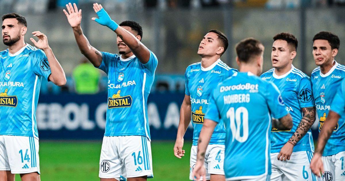 Chávez: "Quedan 90 minutos y confío mucho en mi equipo"