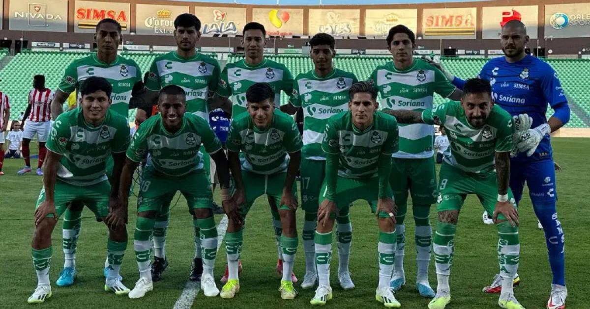 Con Aquino, Santos Laguna cayó por 2-1 con Sporting de Gijón en amistoso
